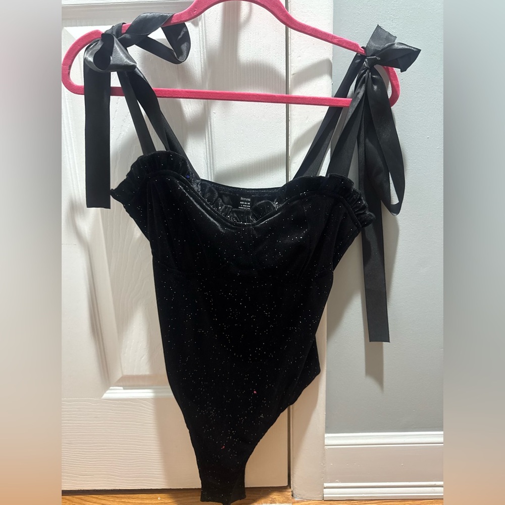Chic Black Women's Bandeau with Ribbon Straps